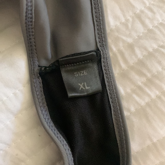 Black and gray bikini - Picture 5 of 5